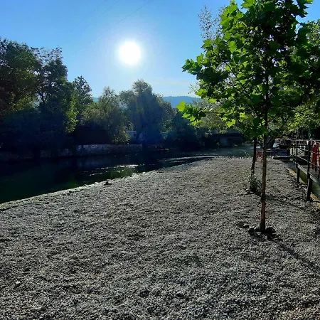 Pansion & Restoran Μοτέλ *